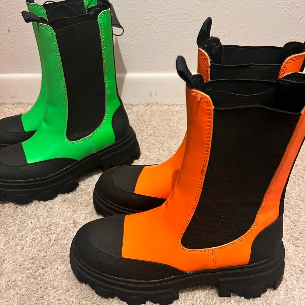 FOREVER 21 brand new boots! Never worn in excellent condition!